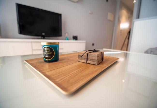 Apartamento em Madrid - M (JMC 5) BERNABEU R. MADRID STADIUM APARTMENT 1 ROOM 2 PAX PARKING  - MADRID BUSINESS CENTER Apartamento em Madrid - M (JMC 5) BERNABEU R. MADRID STADIUM APARTMENT 1 ROOM 2 PAX PARKING  - MADRID BUSINESS CENTER