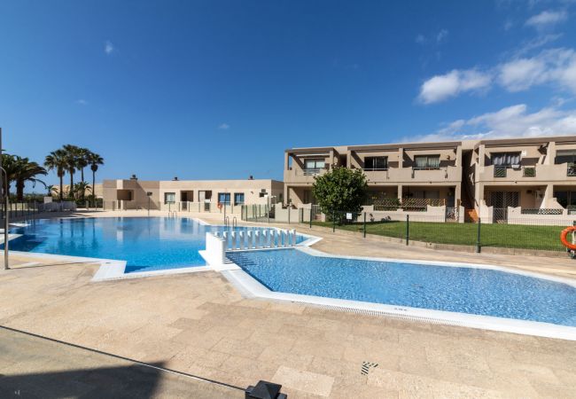 Apartamento em Granadilla de Abona - Amplio y luminoso Apartamento, Primer línea de Playa - HomeForGuest