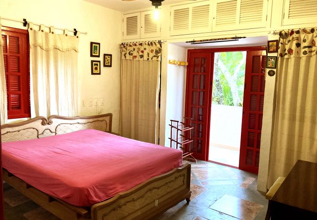 Casa em São Sebastião - Casa com lazer e WiFi a 100m da Praia de Guaecá/SP Casa em São Sebastião - Casa com lazer e WiFi a 100m da Praia de Guaecá/SP