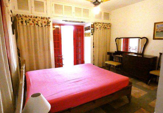Casa em São Sebastião - Casa com lazer e WiFi a 100m da Praia de Guaecá/SP Casa em São Sebastião - Casa com lazer e WiFi a 100m da Praia de Guaecá/SP