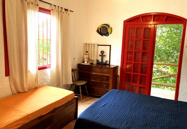 Casa em São Sebastião - Casa com lazer e WiFi a 100m da Praia de Guaecá/SP Casa em São Sebastião - Casa com lazer e WiFi a 100m da Praia de Guaecá/SP