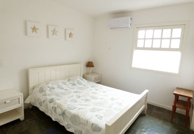 Casa em São Sebastião - Casa c lazer e wifi em frente à praia de Maresias Casa em São Sebastião - Casa c lazer e wifi em frente à praia de Maresias