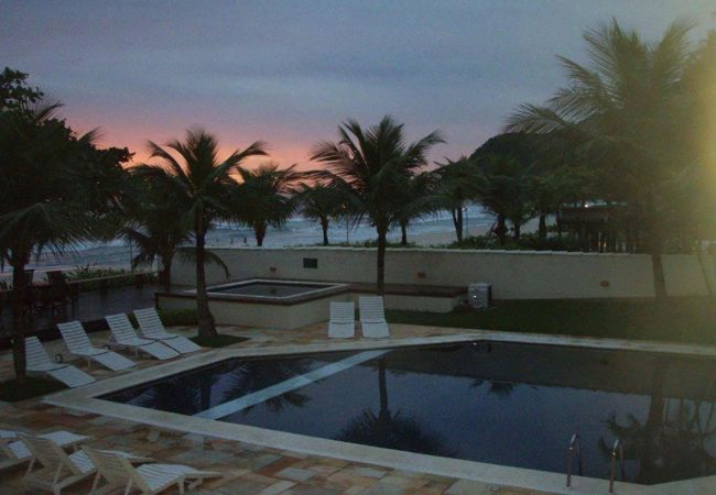 Casa em São Sebastião - Casa c lazer e wifi em frente à praia de Maresias Casa em São Sebastião - Casa c lazer e wifi em frente à praia de Maresias