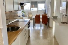 Apartamento em Las Palmas de Gran Canaria - HomeForGuest Apartamento cerca de las Canteras con Parking GRATIS