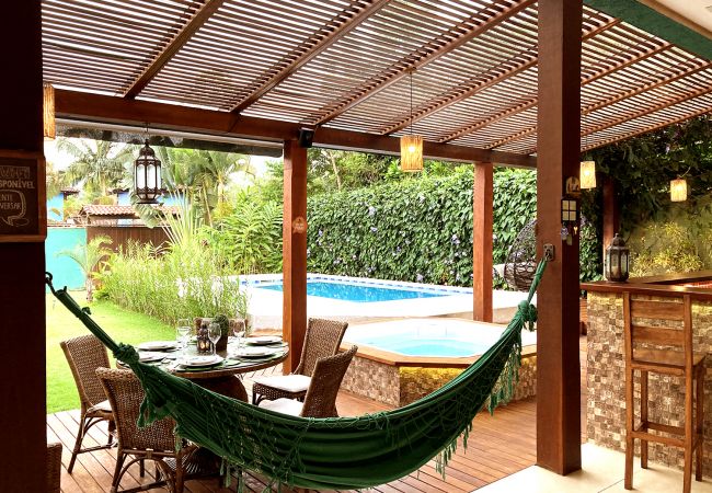 Casa em São Sebastião - Refúgio Perfeito: Conforto, Piscina e Praia! Casa em São Sebastião - Refúgio Perfeito: Conforto, Piscina e Praia!