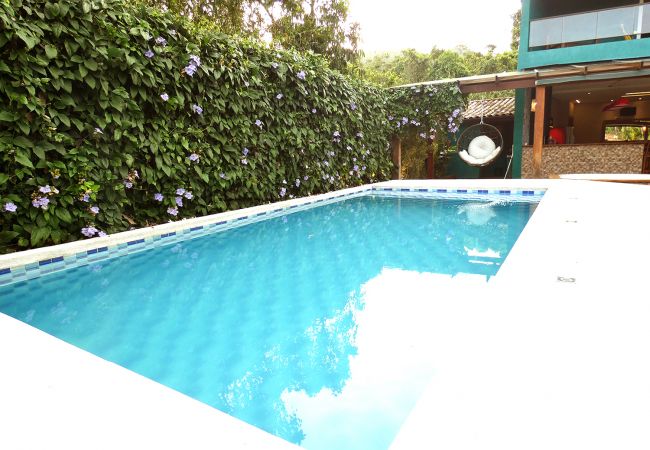 Casa em São Sebastião - Refúgio Perfeito: Conforto, Piscina e Praia! Casa em São Sebastião - Refúgio Perfeito: Conforto, Piscina e Praia!