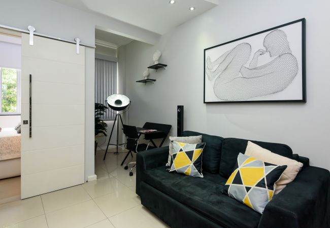 Apartamento em Rio de Janeiro - 800m da Praia de Copacabana | BC101 Apartamento em Rio de Janeiro - 800m da Praia de Copacabana | BC101