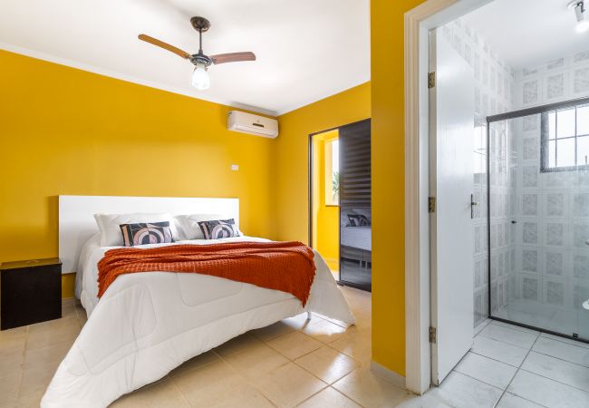 Casa em Guarujá - CASA PRAIA DE PERNAMBUCO A 100 MTS DA PRAIA Casa em Guarujá - CASA PRAIA DE PERNAMBUCO A 100 MTS DA PRAIA