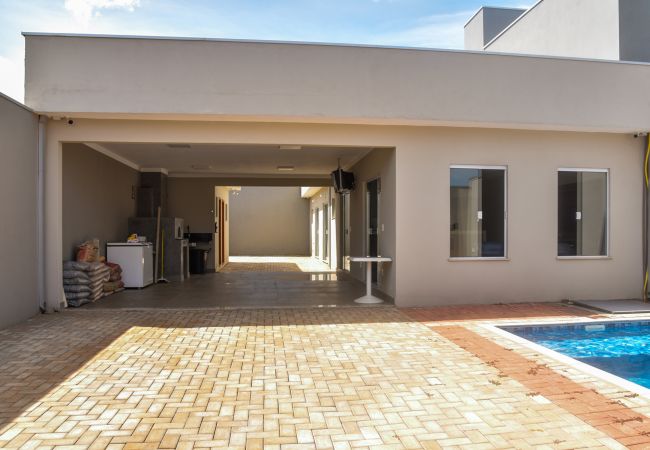 Casa em Itapetininga - Casa com piscina e Wi-Fi em Itapetininga Casa em Itapetininga - Casa com piscina e Wi-Fi em Itapetininga