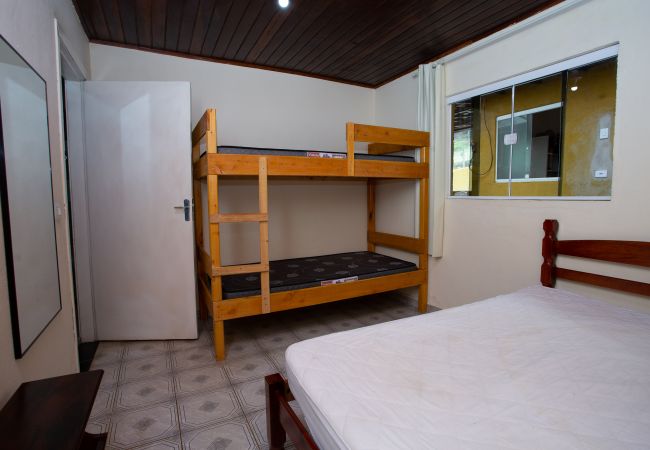 Casa em Ibiúna - Chácara c piscina, churrasqueira e Wi-Fi em Ibiúna Casa em Ibiúna - Chácara c piscina, churrasqueira e Wi-Fi em Ibiúna