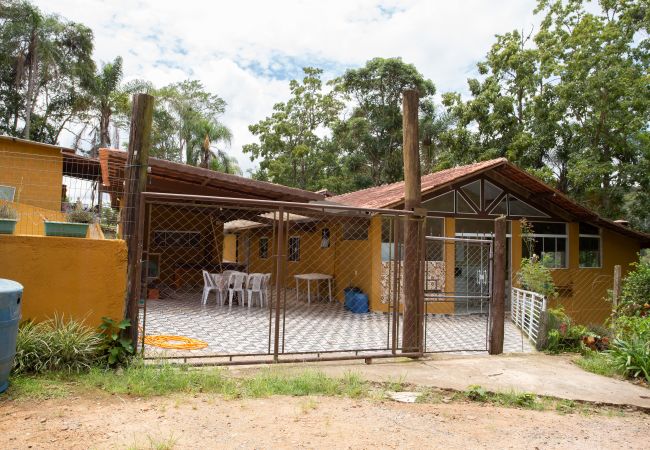 Casa em Ibiúna - Chácara c piscina, churrasqueira e Wi-Fi em Ibiúna Casa em Ibiúna - Chácara c piscina, churrasqueira e Wi-Fi em Ibiúna