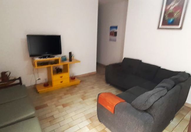 Apartamento em Cabo Frio - Apto a menos de 10 minutos a pé da Praia do Forte Apartamento em Cabo Frio - Apto a menos de 10 minutos a pé da Praia do Forte