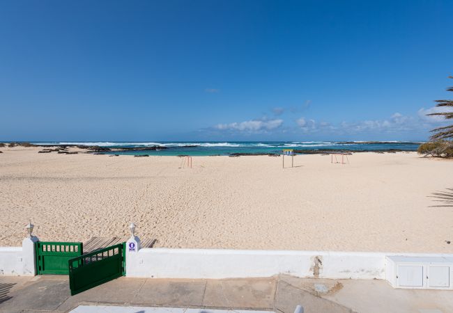Apartamento em La Oliva - Cotillo Beachfront Escape Apartamento em La Oliva - Cotillo Beachfront Escape