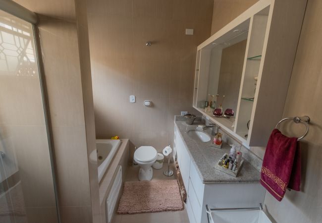 Casa em Campina Grande do Sul - Casa com Wi-Fi e lazer em Campina Grande do Sul Casa em Campina Grande do Sul - Casa com Wi-Fi e lazer em Campina Grande do Sul