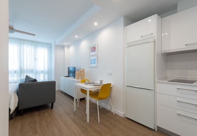 Apartamento em Las Palmas de Gran Canaria - HomeForGuest Acogedor apartamento junto a Las Canteras Apartamento em Las Palmas de Gran Canaria - HomeForGuest Acogedor apartamento junto a Las Canteras