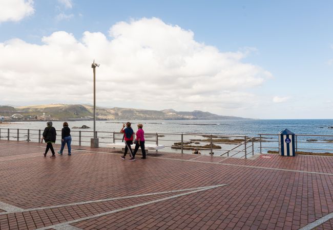 Apartamento em Las Palmas de Gran Canaria - HomeForGuest Acogedor apartamento junto a Las Canteras Apartamento em Las Palmas de Gran Canaria - HomeForGuest Acogedor apartamento junto a Las Canteras
