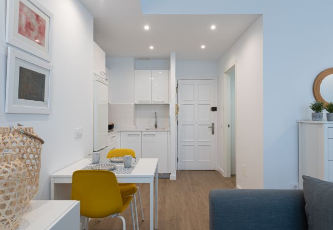 Apartamento em Las Palmas de Gran Canaria - HomeForGuest Acogedor apartamento junto a Las Canteras Apartamento em Las Palmas de Gran Canaria - HomeForGuest Acogedor apartamento junto a Las Canteras