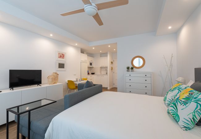 Apartamento em Las Palmas de Gran Canaria - HomeForGuest Acogedor apartamento junto a Las Canteras Apartamento em Las Palmas de Gran Canaria - HomeForGuest Acogedor apartamento junto a Las Canteras