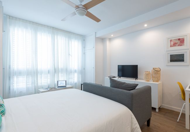 Apartamento em Las Palmas de Gran Canaria - HomeForGuest Acogedor apartamento junto a Las Canteras Apartamento em Las Palmas de Gran Canaria - HomeForGuest Acogedor apartamento junto a Las Canteras