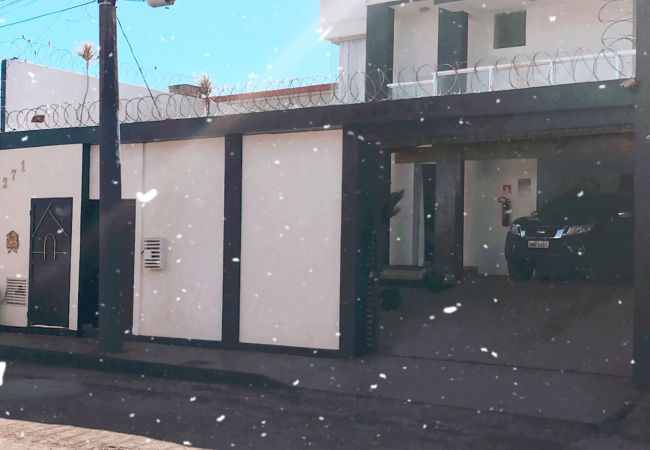Casa em Divinópolis - Linda casa de alto padrão com Wi-Fi e lazer em MG Casa em Divinópolis - Linda casa de alto padrão com Wi-Fi e lazer em MG