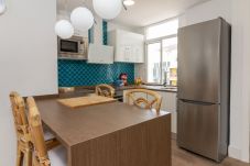 Apartamento em Los Cristianos - HomeForGuest Ático Cecilia con terraza y vistas al mar en Los Cristianos