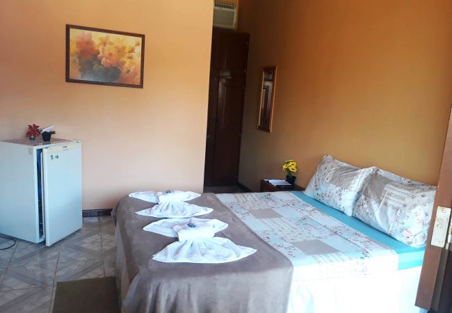 Apartamento em Paraty - Acolhedora suíte dentro de uma pousada em Paraty Apartamento em Paraty - Acolhedora suíte dentro de uma pousada em Paraty