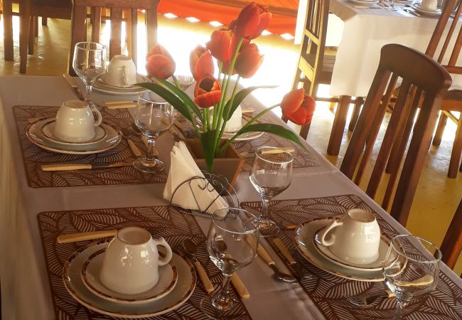 Apartamento em Paraty - Quarto de pousada com Wi-Fi em Paraty, RJ Apartamento em Paraty - Quarto de pousada com Wi-Fi em Paraty, RJ