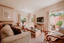 Casa de Campo em Tacoronte - HomeForGuest Casa Rural El Laurel con terraza y amplios jardines