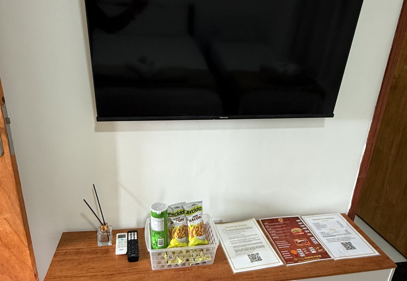 Quarto em Angra dos Reis - Suítes com Vista para o Mar no Marinas S4