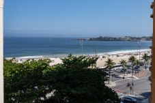 Apartamento em Rio de Janeiro - Vista para o mar, 50 metros da praia | BI701
