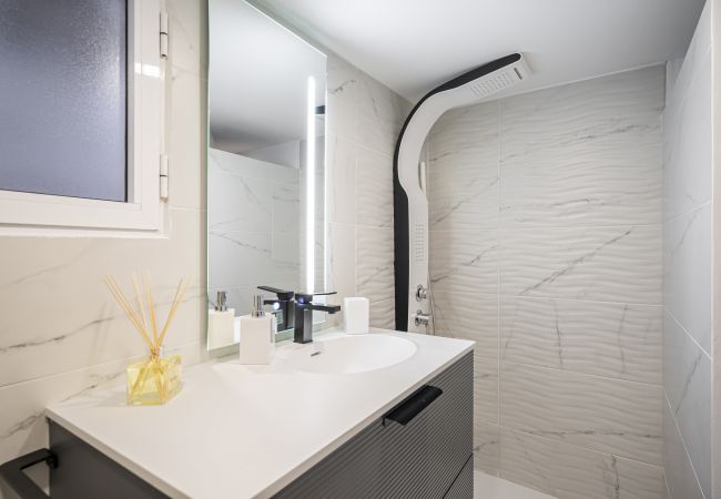 Apartamento em Madrid - Nuevo Dúplex -  Centro Chamberí - 2 dorm - 2 baños. Temporal Apartamento em Madrid - Nuevo Dúplex -  Centro Chamberí - 2 dorm - 2 baños. Temporal