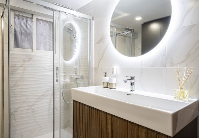 Apartamento em Madrid - Nuevo Dúplex -  Centro Chamberí - 2 dorm - 2 baños. Temporal Apartamento em Madrid - Nuevo Dúplex -  Centro Chamberí - 2 dorm - 2 baños. Temporal