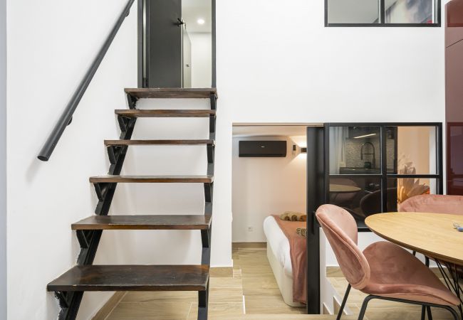 Apartamento em Madrid - Nuevo Dúplex -  Centro Chamberí - 2 dorm - 2 baños. Temporal Apartamento em Madrid - Nuevo Dúplex -  Centro Chamberí - 2 dorm - 2 baños. Temporal