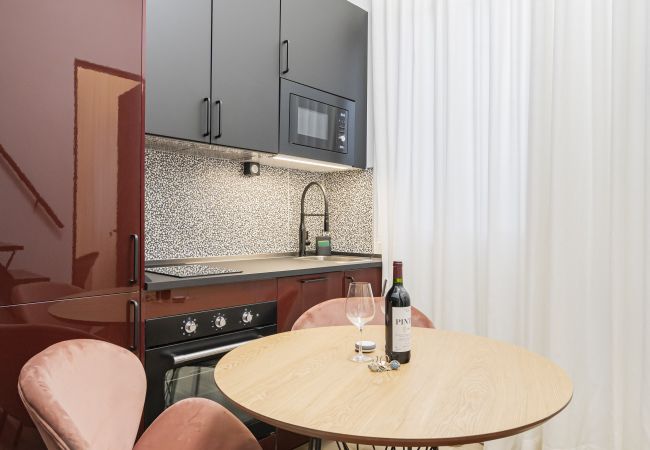 Apartamento em Madrid - Nuevo Dúplex -  Centro Chamberí - 2 dorm - 2 baños. Temporal Apartamento em Madrid - Nuevo Dúplex -  Centro Chamberí - 2 dorm - 2 baños. Temporal