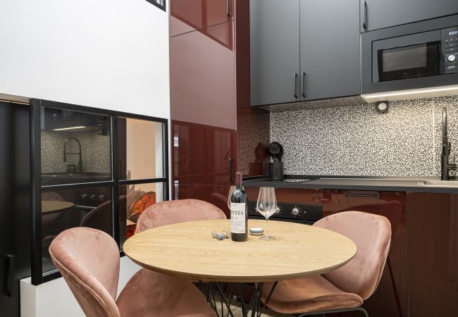 Apartamento em Madrid - Nuevo Dúplex -  Centro Chamberí - 2 dorm - 2 baños. Temporal Apartamento em Madrid - Nuevo Dúplex -  Centro Chamberí - 2 dorm - 2 baños. Temporal