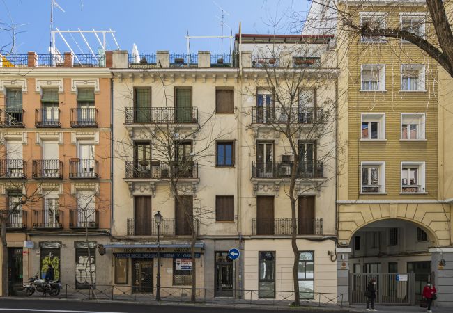 Apartamento em Madrid - Nuevo Dúplex -  Centro Chamberí - 2 dorm - 2 baños. Temporal Apartamento em Madrid - Nuevo Dúplex -  Centro Chamberí - 2 dorm - 2 baños. Temporal