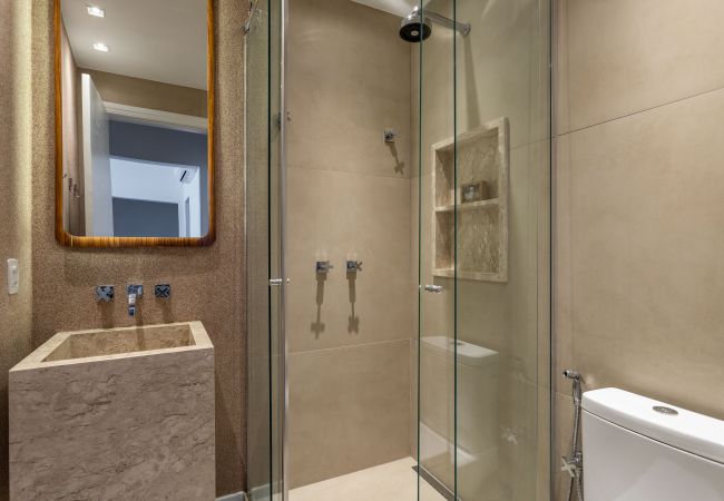 Apartamento em Rio de Janeiro - Vista para praia de Copacabana | RD1003 Z4 Apartamento em Rio de Janeiro - Vista para praia de Copacabana | RD1003 Z4