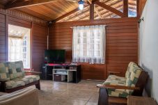 Casa em Mairiporã - Casa de campo c piscina e churrasq em Mairiporã/SP