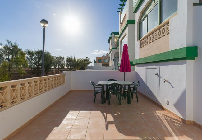 Apartamento em Antigua - Fuerteventura - HomeForGuest Amplio apartamento con terraza y piscina Apartamento em Antigua - Fuerteventura - HomeForGuest Amplio apartamento con terraza y piscina