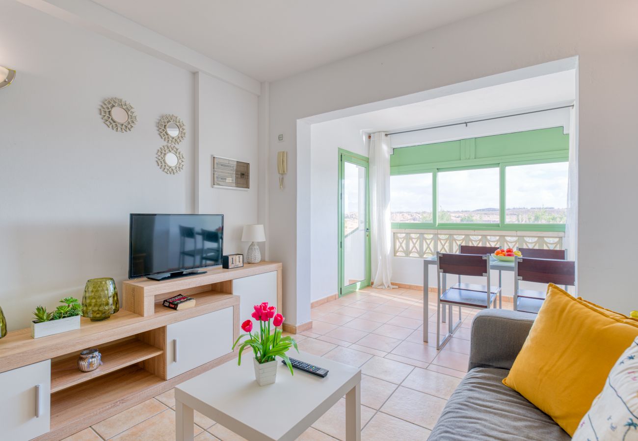 Apartamento em Antigua - Fuerteventura - HomeForGuest Amplio apartamento con terraza y piscina Apartamento em Antigua - Fuerteventura - HomeForGuest Amplio apartamento con terraza y piscina