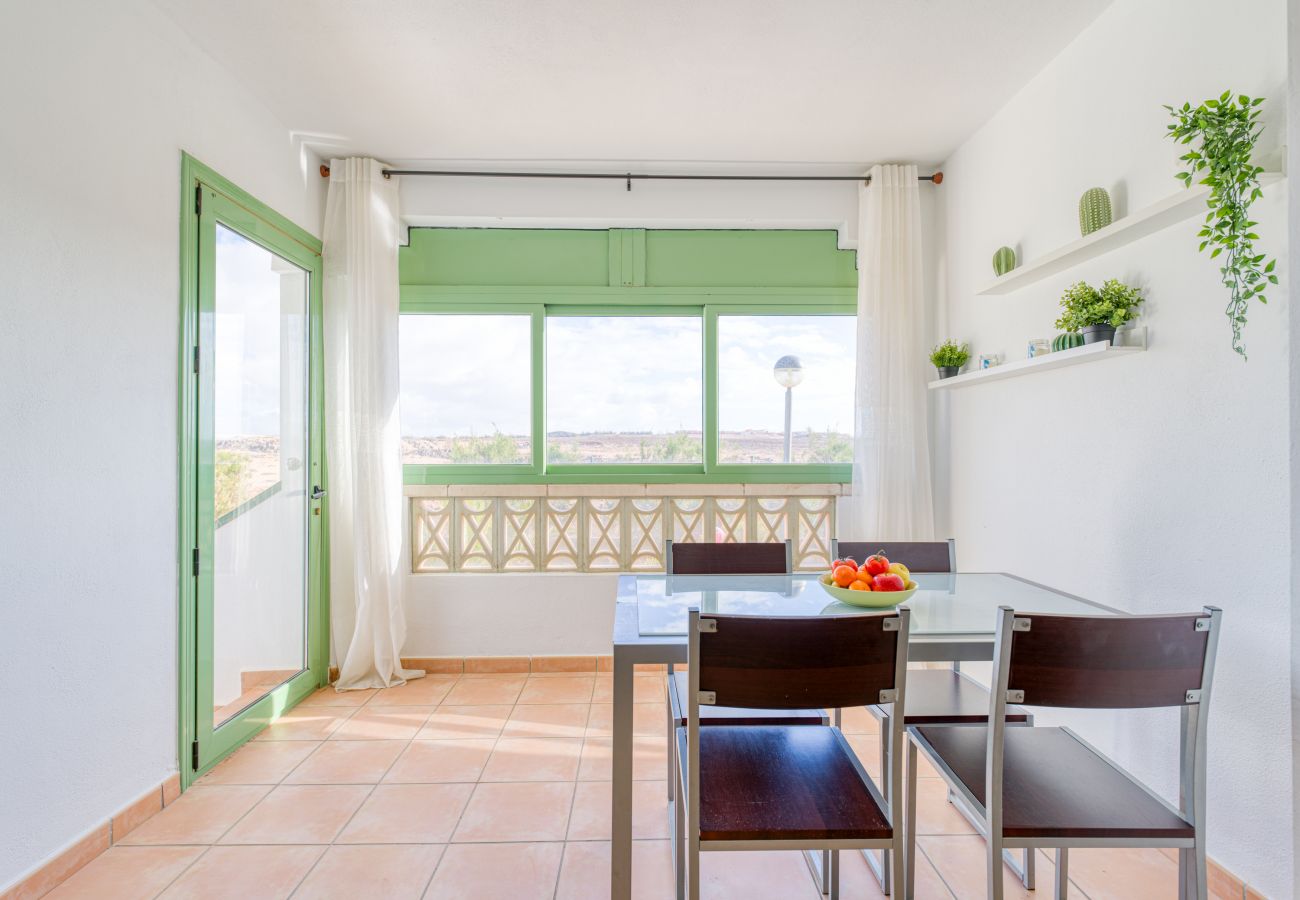 Apartamento em Antigua - Fuerteventura - HomeForGuest Amplio apartamento con terraza y piscina Apartamento em Antigua - Fuerteventura - HomeForGuest Amplio apartamento con terraza y piscina