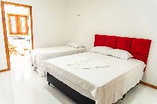 Apartamento em Fortim - Flat com Wi-Fi na Praia Pontal de Maceió/CE