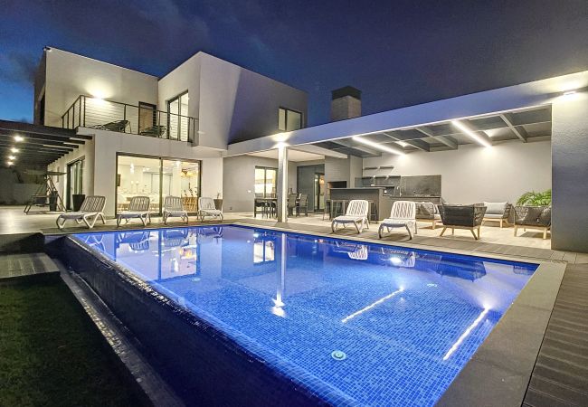 Vila em Estreito Calheta - Villa de la Ponte by Atlantic Holiday