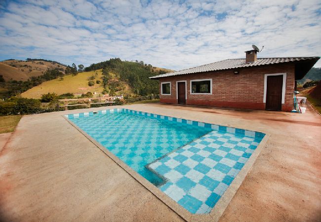 Casa em Joanópolis - Chácara c piscina e vista para Cach. dos Pretos/SP Casa em Joanópolis - Chácara c piscina e vista para Cach. dos Pretos/SP