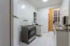 Apartamento em Rio de Janeiro - 2 minutos da praia de Copacabana | A303