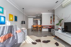 Sala de estar moderna e aconchegante