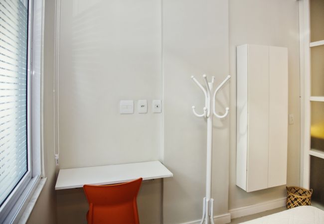 Apartamento em Rio de Janeiro - Adorável em Copacabana |Próximo a praia| MVC205  Apartamento em Rio de Janeiro - Adorável em Copacabana |Próximo a praia| MVC205