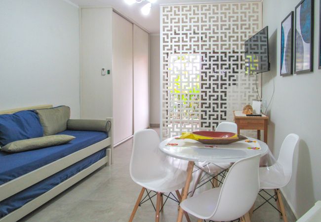 Apartamento em Ubatuba - Loft a 220m da Praia das Toninhas em Ubatuba/SP Apartamento em Ubatuba - Loft a 220m da Praia das Toninhas em Ubatuba/SP