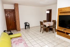 Apartamento em Guarapari - Apto com Wi-Fi a 1 min do mar na Praia do Morro/ES