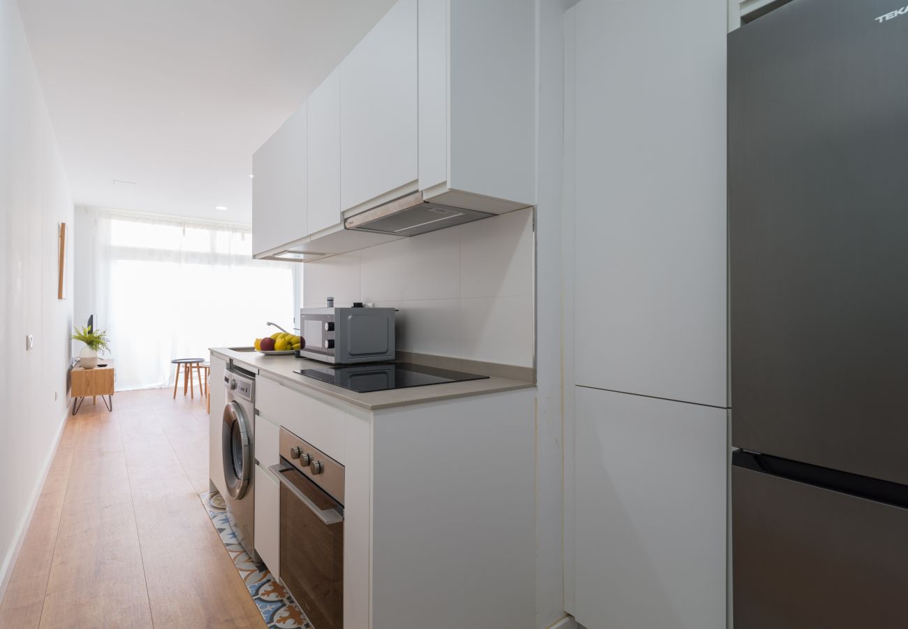 Estúdio em Las Palmas de Gran Canaria - HomeForGuest Estudio Sol Canteras con terraza  Estúdio em Las Palmas de Gran Canaria - HomeForGuest Estudio Sol Canteras con terraza